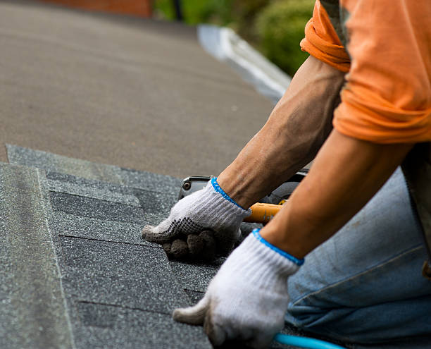 Best Best Roofing Contractors  in Combined Locks, WI