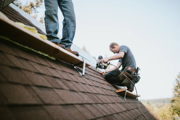 Roof Gutter Cleaning in Combined Locks, WI